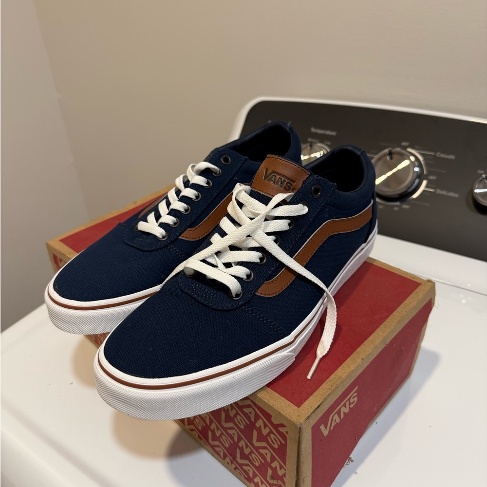 Vans Men’s 11 Skateboard Shoes Sneakers